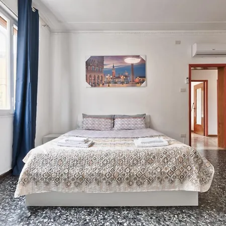 Cozy In With Free Parking Affittacamere Venezia