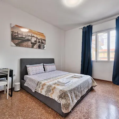 Guest house Cozy In With Free Parking *