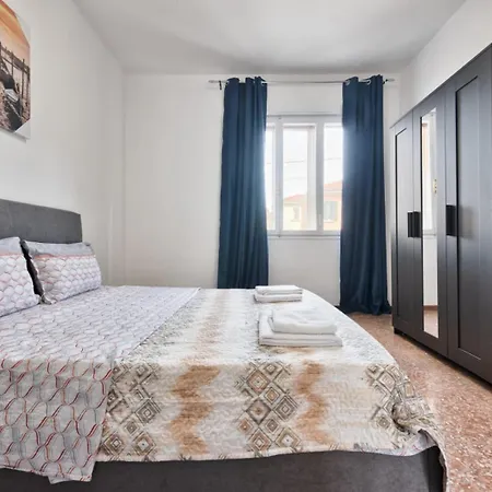 Cozy In With Free Parking Pensjonat